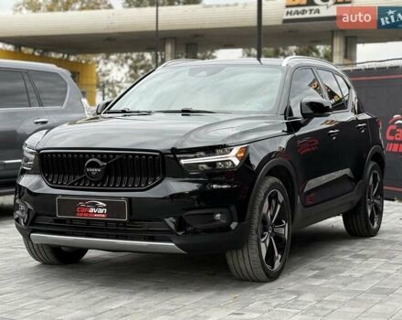 Черный Вольво XC40, объемом двигателя 1.97 л и пробегом 44 тыс. км за 25900 $, фото 5 на Automoto.ua