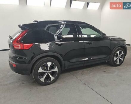 Чорний Вольво XC40, об'ємом двигуна 1.97 л та пробігом 116 тис. км за 10100 $, фото 2 на Automoto.ua
