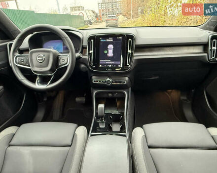 Черный Вольво XC40, объемом двигателя 0 л и пробегом 28 тыс. км за 27500 $, фото 33 на Automoto.ua