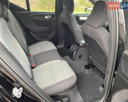 Черный Вольво XC40, объемом двигателя 1.48 л и пробегом 89 тыс. км за 35000 $, фото 47 на Automoto.ua