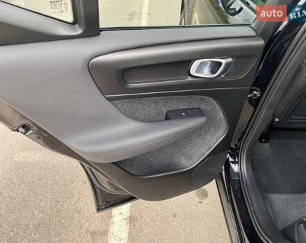 Черный Вольво XC40, объемом двигателя 1.48 л и пробегом 89 тыс. км за 35000 $, фото 43 на Automoto.ua