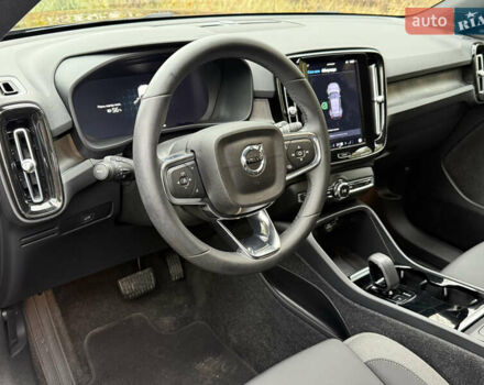 Черный Вольво XC40, объемом двигателя 0 л и пробегом 28 тыс. км за 27500 $, фото 19 на Automoto.ua
