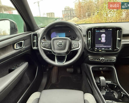Черный Вольво XC40, объемом двигателя 0 л и пробегом 28 тыс. км за 27500 $, фото 30 на Automoto.ua