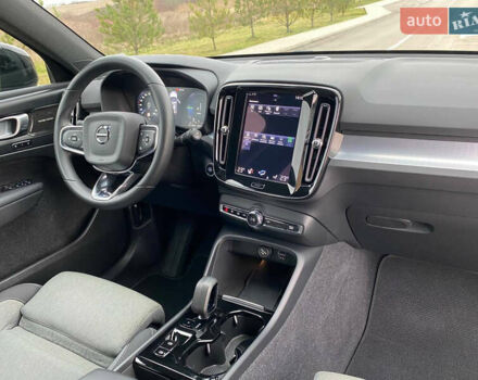 Черный Вольво XC40, объемом двигателя 1.48 л и пробегом 89 тыс. км за 35000 $, фото 39 на Automoto.ua