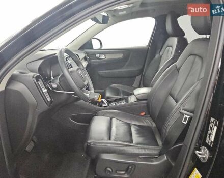 Чорний Вольво XC40, об'ємом двигуна 1.97 л та пробігом 116 тис. км за 10100 $, фото 6 на Automoto.ua