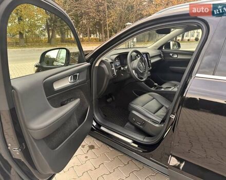 Черный Вольво XC40, объемом двигателя 1.97 л и пробегом 15 тыс. км за 28500 $, фото 8 на Automoto.ua