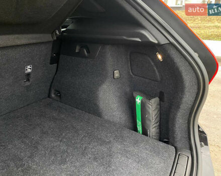 Черный Вольво XC40, объемом двигателя 1.48 л и пробегом 89 тыс. км за 35000 $, фото 51 на Automoto.ua