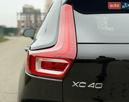 Черный Вольво XC40, объемом двигателя 0 л и пробегом 28 тыс. км за 27500 $, фото 40 на Automoto.ua