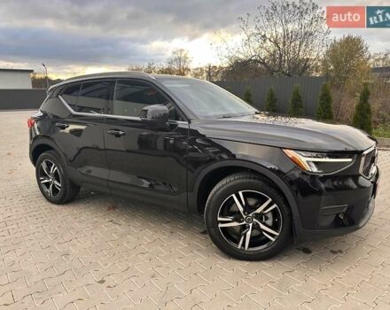 Черный Вольво XC40, объемом двигателя 1.97 л и пробегом 15 тыс. км за 28500 $, фото 7 на Automoto.ua