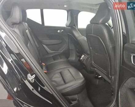 Чорний Вольво XC40, об'ємом двигуна 1.97 л та пробігом 116 тис. км за 10100 $, фото 9 на Automoto.ua
