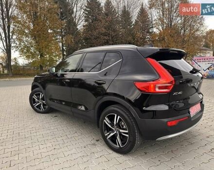Черный Вольво XC40, объемом двигателя 1.97 л и пробегом 15 тыс. км за 28500 $, фото 3 на Automoto.ua