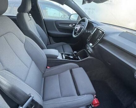 Черный Вольво XC40, объемом двигателя 0 л и пробегом 11 тыс. км за 16300 $, фото 6 на Automoto.ua