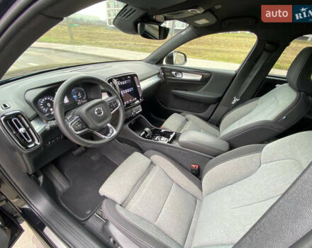 Черный Вольво XC40, объемом двигателя 1.48 л и пробегом 89 тыс. км за 35000 $, фото 22 на Automoto.ua