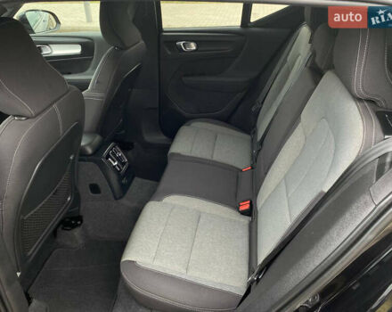 Черный Вольво XC40, объемом двигателя 1.48 л и пробегом 89 тыс. км за 35000 $, фото 44 на Automoto.ua