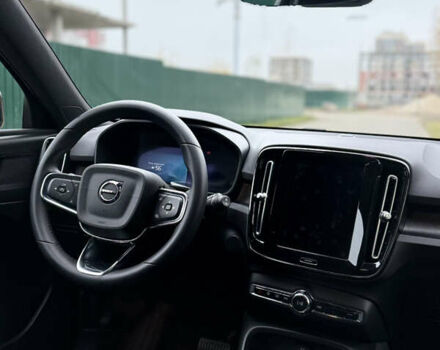 Черный Вольво XC40, объемом двигателя 0 л и пробегом 28 тыс. км за 27500 $, фото 42 на Automoto.ua