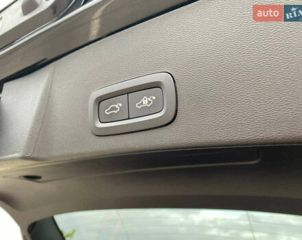 Черный Вольво XC40, объемом двигателя 1.48 л и пробегом 89 тыс. км за 35000 $, фото 52 на Automoto.ua