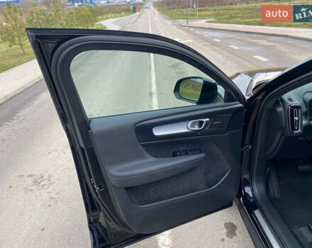 Черный Вольво XC40, объемом двигателя 1.48 л и пробегом 89 тыс. км за 35000 $, фото 17 на Automoto.ua