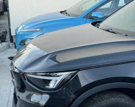 Черный Вольво XC40, объемом двигателя 0 л и пробегом 11 тыс. км за 16300 $, фото 1 на Automoto.ua