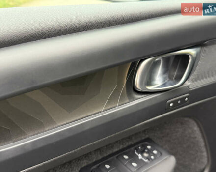 Черный Вольво XC40, объемом двигателя 0 л и пробегом 28 тыс. км за 27500 $, фото 20 на Automoto.ua