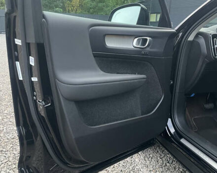 Черный Вольво XC40, объемом двигателя 2 л и пробегом 13 тыс. км за 39000 $, фото 49 на Automoto.ua