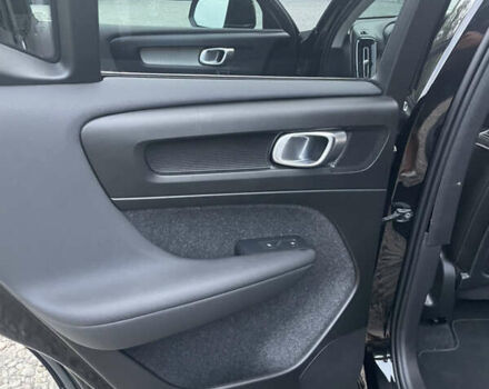 Черный Вольво XC40, объемом двигателя 2 л и пробегом 13 тыс. км за 39000 $, фото 65 на Automoto.ua