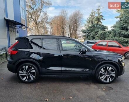 Черный Вольво XC40, объемом двигателя 1.97 л и пробегом 5 тыс. км за 33900 $, фото 4 на Automoto.ua