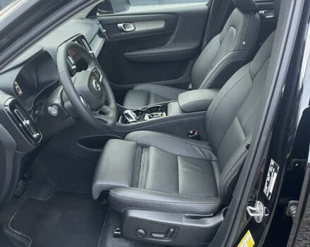 Черный Вольво XC40, объемом двигателя 2 л и пробегом 13 тыс. км за 39000 $, фото 53 на Automoto.ua