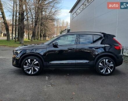 Черный Вольво XC40, объемом двигателя 1.97 л и пробегом 5 тыс. км за 33900 $, фото 1 на Automoto.ua