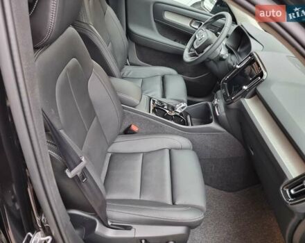 Черный Вольво XC40, объемом двигателя 1.97 л и пробегом 5 тыс. км за 33900 $, фото 8 на Automoto.ua