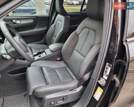 Черный Вольво XC40, объемом двигателя 1.97 л и пробегом 5 тыс. км за 33900 $, фото 12 на Automoto.ua