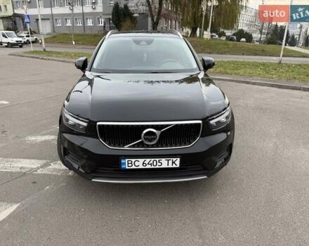 Черный Вольво XC40, объемом двигателя 1.97 л и пробегом 78 тыс. км за 27100 $, фото 1 на Automoto.ua