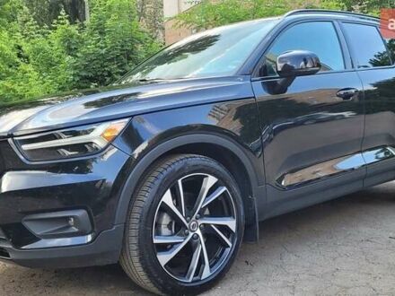 Вольво XC40 2019 в Киеве на Automoto.ua Черный Вольво XC40, объемом двигателя 1.97 л и пробегом 45 тыс. км за 26000 $, фото 1 на Automoto.ua