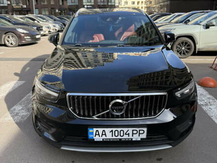 Вольво XC40 2019 в Киеве на Automoto.ua Черный Вольво XC40, объемом двигателя 1.97 л и пробегом 82 тыс. км за 35000 $, фото 1 на Automoto.ua