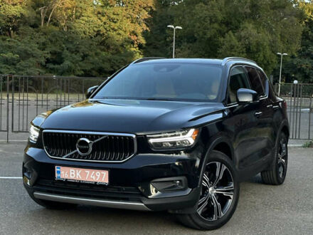 Вольво XC40 2020 в Одессе на Automoto.ua Черный Вольво XC40, объемом двигателя 2 л и пробегом 9 тыс. км за 29600 $, фото 1 на Automoto.ua