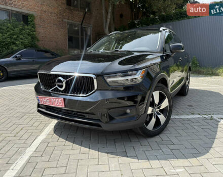 Черный Вольво XC40, объемом двигателя 1.97 л и пробегом 140 тыс. км за 22900 $, фото 1 на Automoto.ua