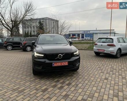 Черный Вольво XC40, объемом двигателя 0 л и пробегом 169 тыс. км за 22999 $, фото 1 на Automoto.ua