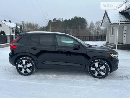 Черный Вольво XC40, объемом двигателя 2 л и пробегом 60 тыс. км за 26700 $, фото 1 на Automoto.ua