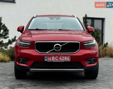 Красный Вольво XC40, объемом двигателя 2 л и пробегом 158 тыс. км за 20600 $, фото 4 на Automoto.ua