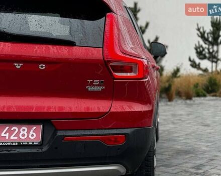 Красный Вольво XC40, объемом двигателя 2 л и пробегом 158 тыс. км за 20600 $, фото 7 на Automoto.ua