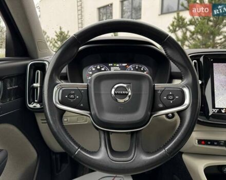 Красный Вольво XC40, объемом двигателя 2 л и пробегом 158 тыс. км за 20600 $, фото 14 на Automoto.ua