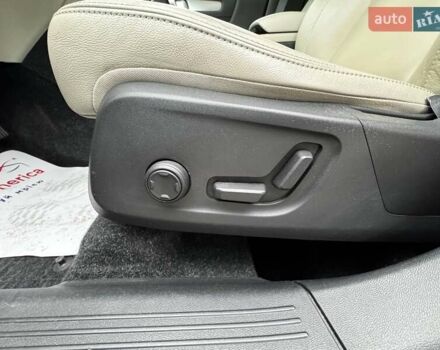 Красный Вольво XC40, объемом двигателя 2 л и пробегом 158 тыс. км за 20600 $, фото 11 на Automoto.ua