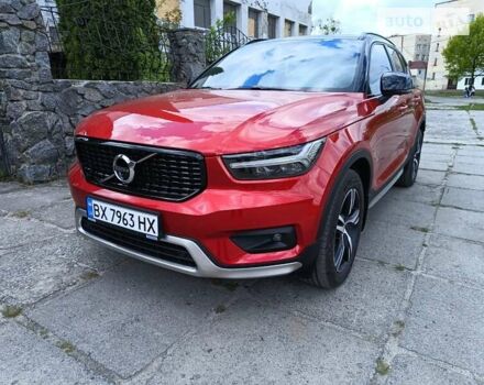 Вольво XC40 2020 в Славуте на Automoto.ua Красный Вольво XC40, объемом двигателя 1.97 л и пробегом 24 тыс. км за 38600 $, фото 1 на Automoto.ua