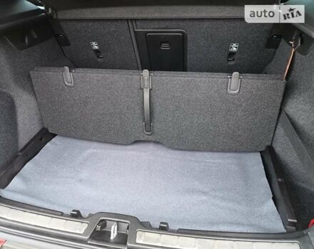 Вольво XC40 2020 в Славуте на Automoto.ua Красный Вольво XC40, объемом двигателя 1.97 л и пробегом 24 тыс. км за 38600 $, фото 12 на Automoto.ua