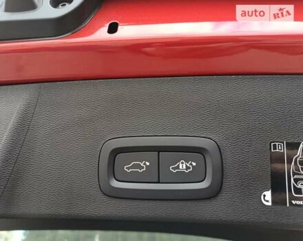 Красный Вольво XC40, объемом двигателя 1.97 л и пробегом 24 тыс. км за 38600 $, фото 17 на Automoto.ua