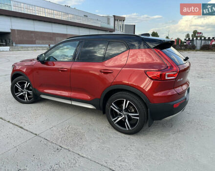 Красный Вольво XC40, объемом двигателя 1.97 л и пробегом 51 тыс. км за 42700 $, фото 10 на Automoto.ua