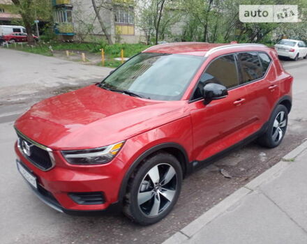 Красный Вольво XC40, объемом двигателя 1.97 л и пробегом 30 тыс. км за 33000 $, фото 1 на Automoto.ua