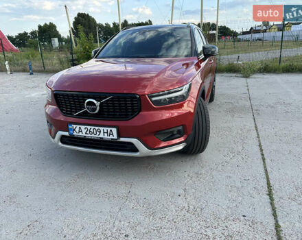Красный Вольво XC40, объемом двигателя 1.97 л и пробегом 51 тыс. км за 42700 $, фото 1 на Automoto.ua