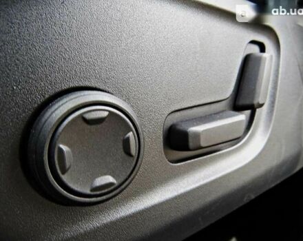 Вольво XC40 2019 в Черкассах на Automoto.ua Вольво XC40, объемом двигателя 2 л и пробегом 44 тыс. км за 30500 $, фото 9 на Automoto.ua