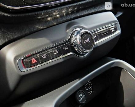 Вольво XC40 2019 в Черкассах на Automoto.ua Вольво XC40, объемом двигателя 2 л и пробегом 44 тыс. км за 30500 $, фото 17 на Automoto.ua