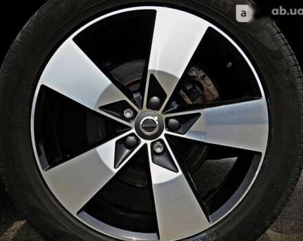 Вольво XC40 2019 в Черкассах на Automoto.ua Вольво XC40, объемом двигателя 2 л и пробегом 44 тыс. км за 30500 $, фото 4 на Automoto.ua